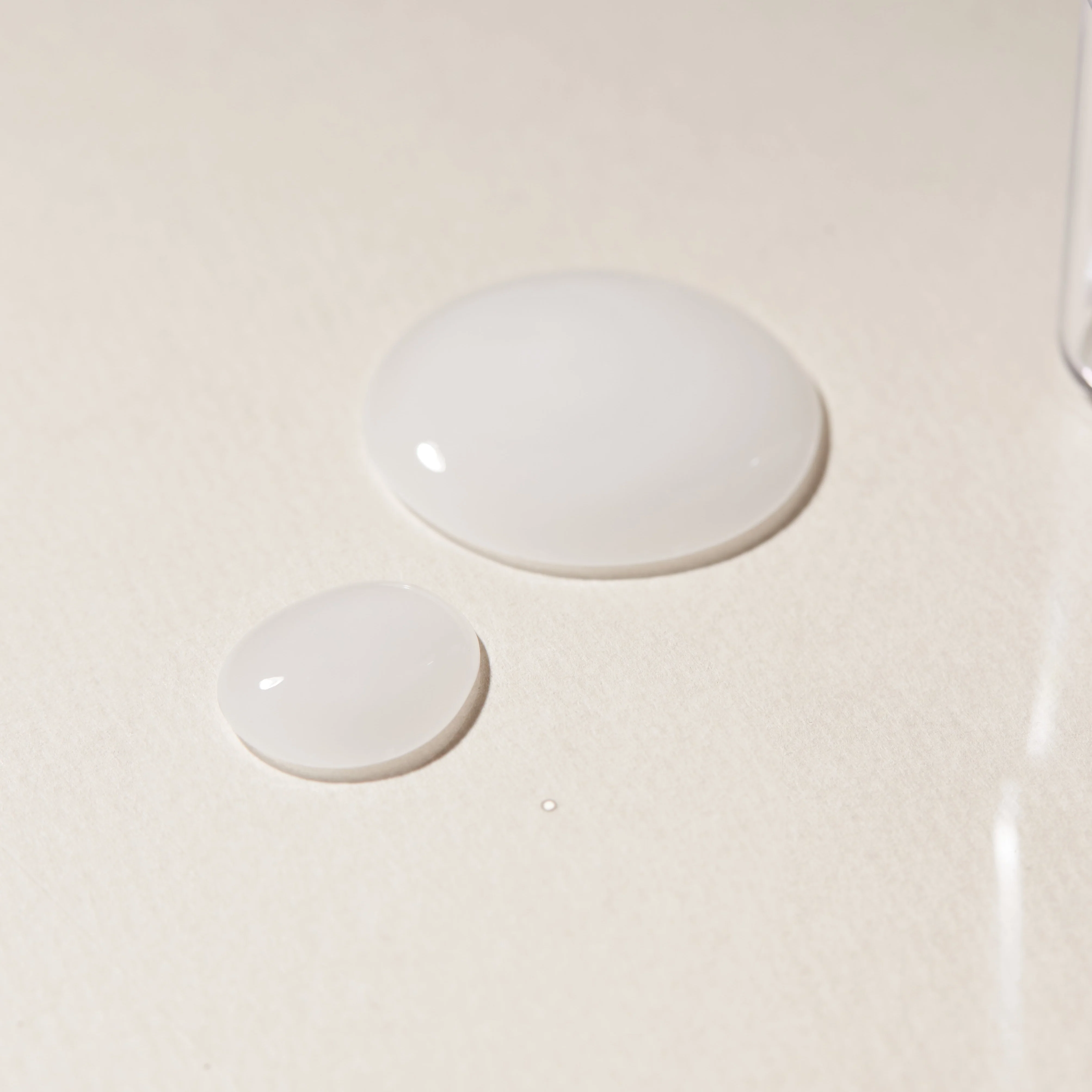 AXIS-Y Dark Spot Correcting Glow Serum (50ml) - Image 3